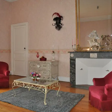 Chateau Logis De Roche *