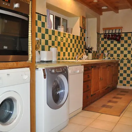 Chateau Logis De Roche Nyaraló