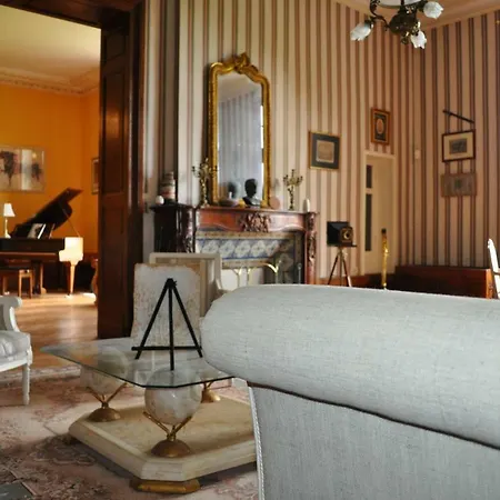 Chateau Logis De Roche