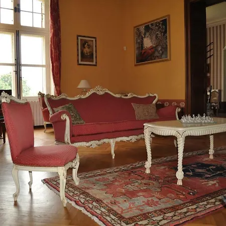 Chateau Logis De Roche