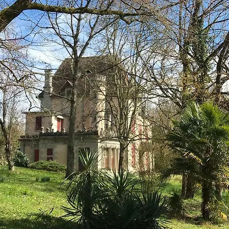 Chateau Logis De Roche *