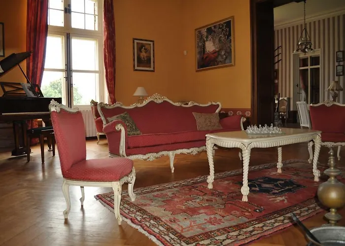 Château Logis De Roche