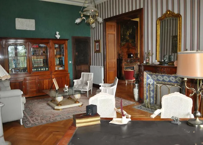 Hébergement de vacances Château Logis De Roche